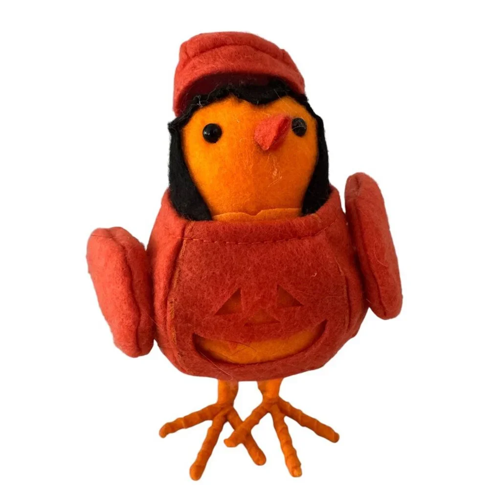 2017 Target Halloween Bird CARVER Orange Pumpkin Featherly Friend Spritz VGC